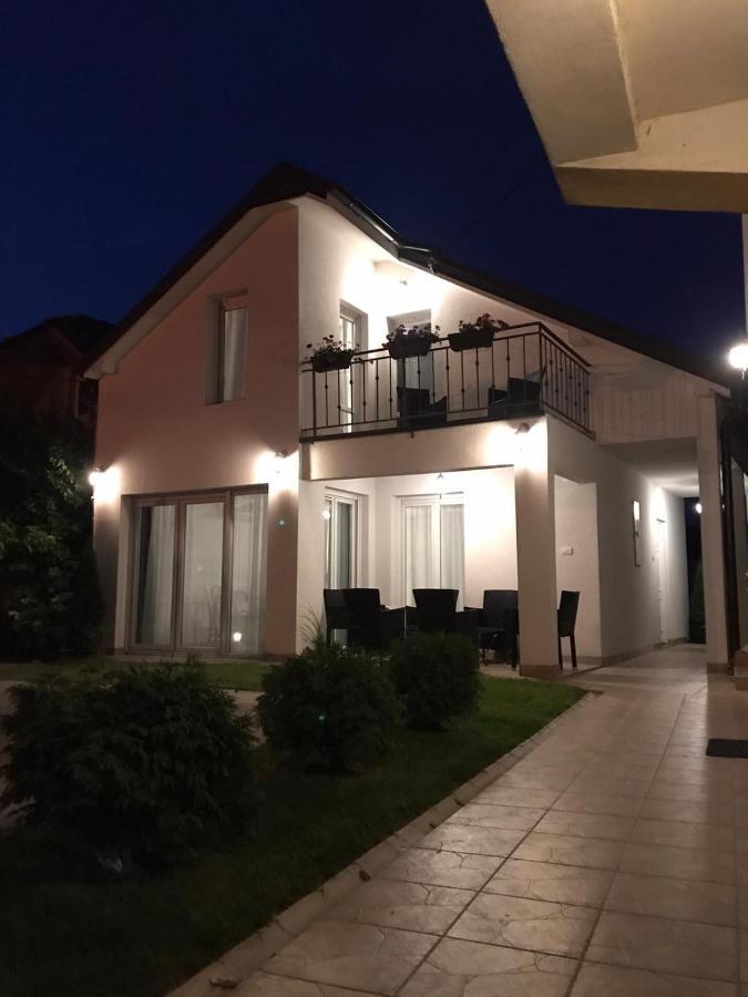 Villa Kuca Ema à Belgrade Extérieur photo